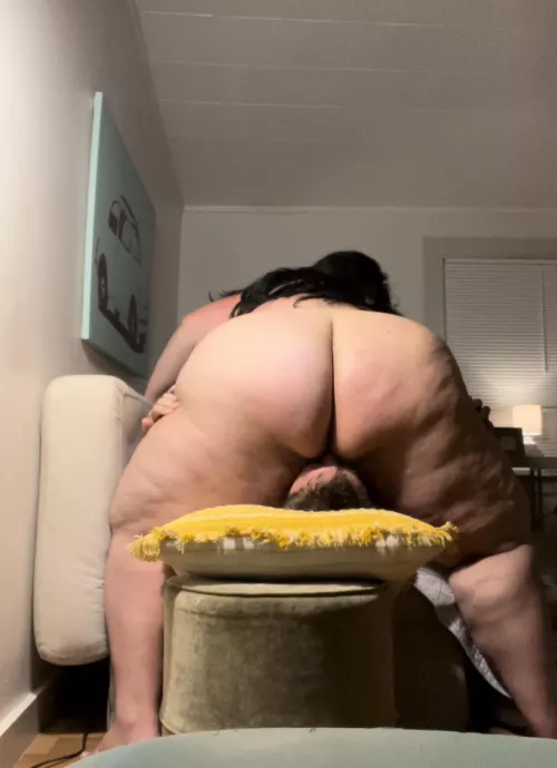 Right where he belongs😋