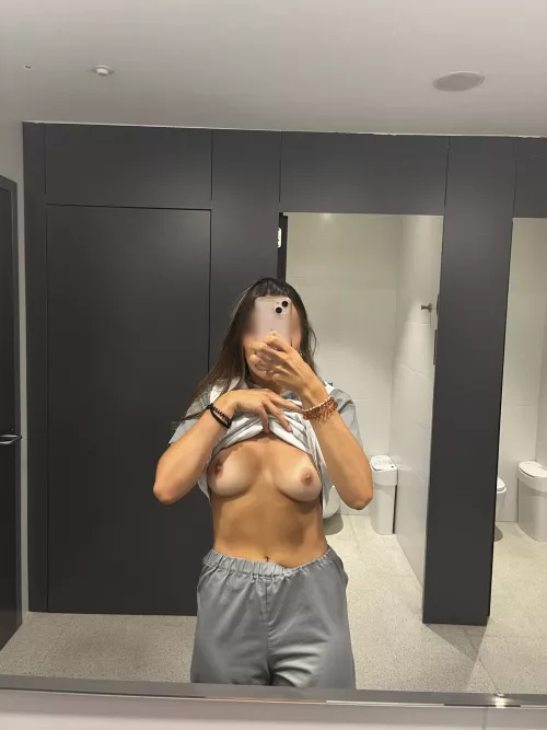 Selfie during my night shift, patients are asleep, nurses are on their phones and I'm taking nudes in the bathroom