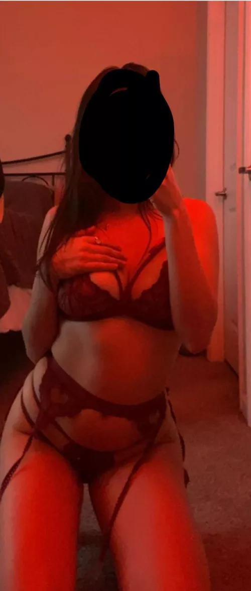 She says she loves fucking guys while i’m not home 24F