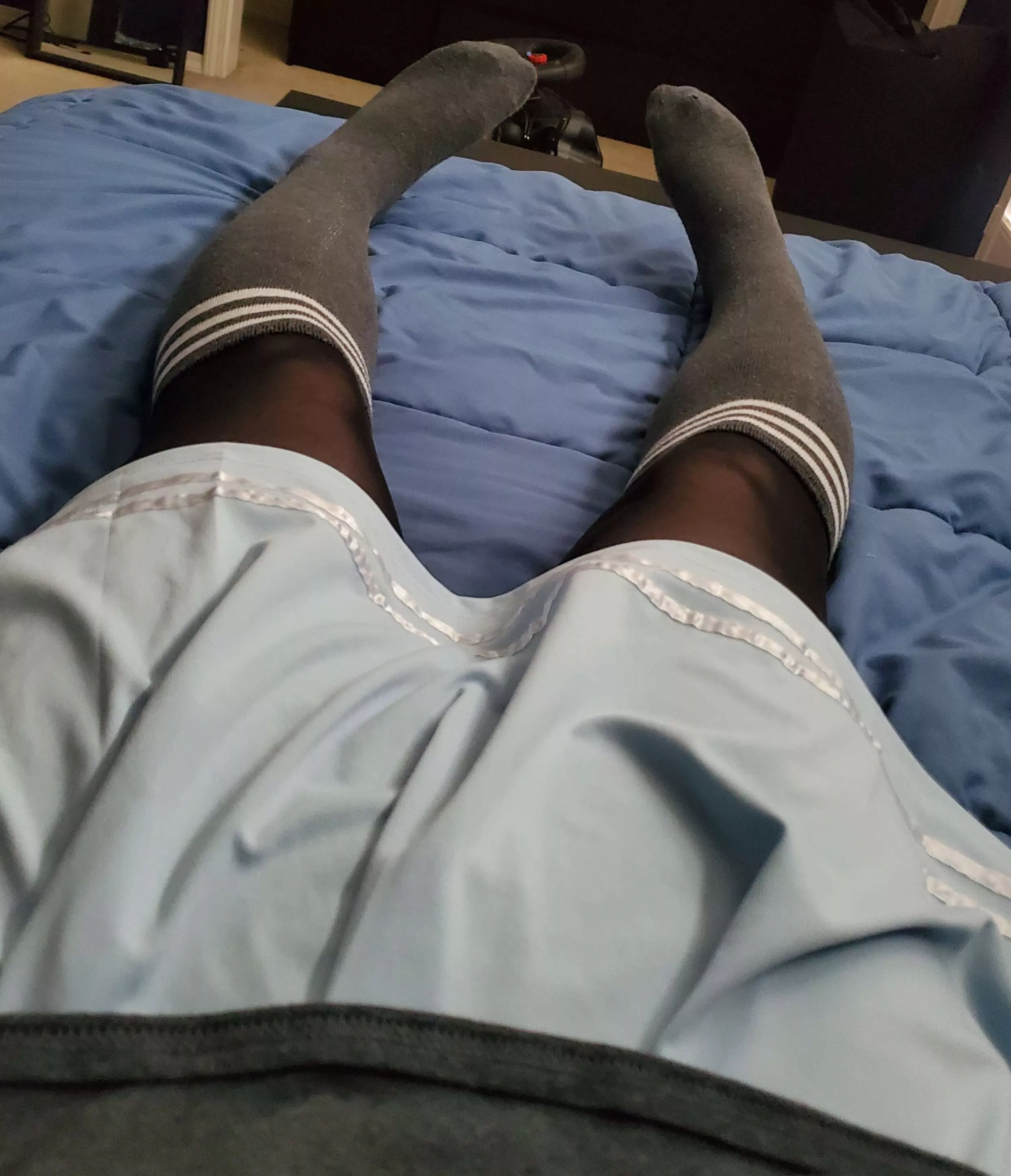 Socks? Check. Skirt? Check. Yep, it's comfy time :3