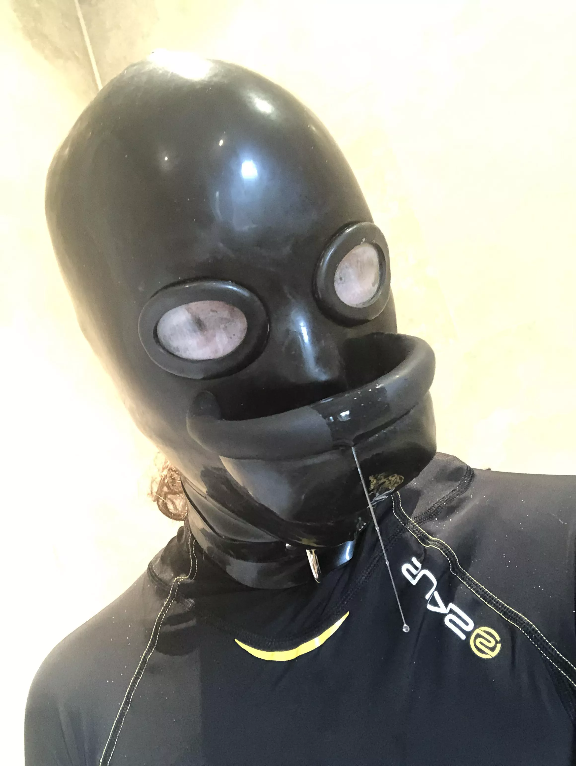 Studiogum urinal hood with 35cm nose tubes… 😣