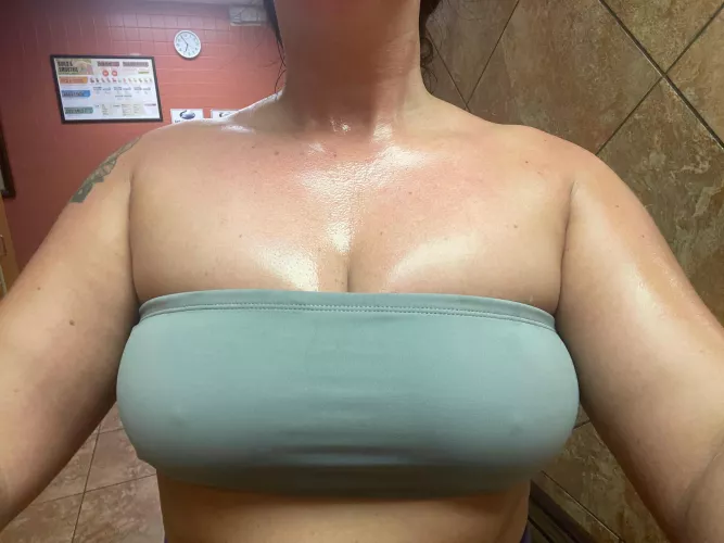 Sweaty titties