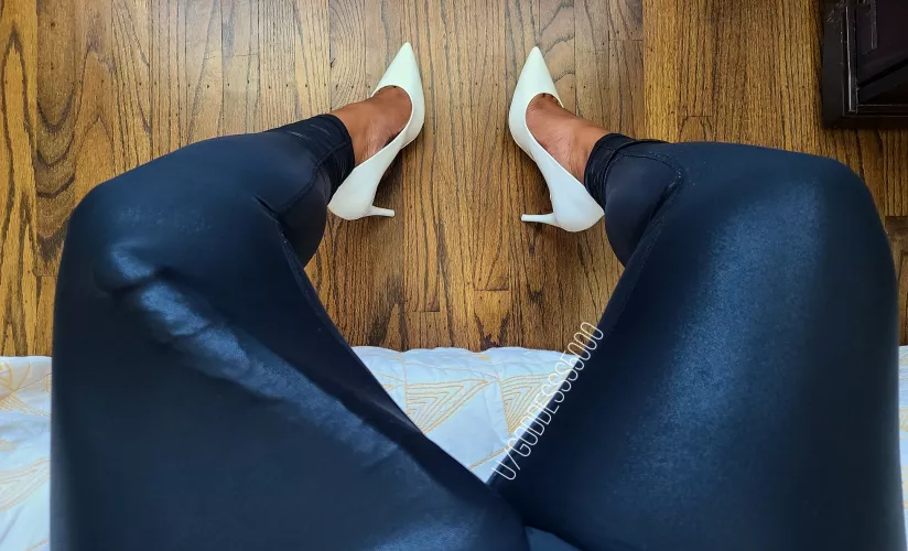 Worship this 13 inch Goddess cock through My leggings!