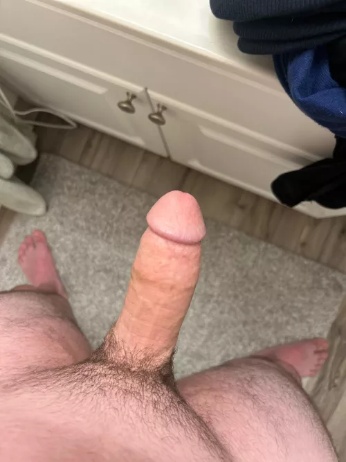 (28) Any gaymers wanna add me on discord? Same username as Reddit.