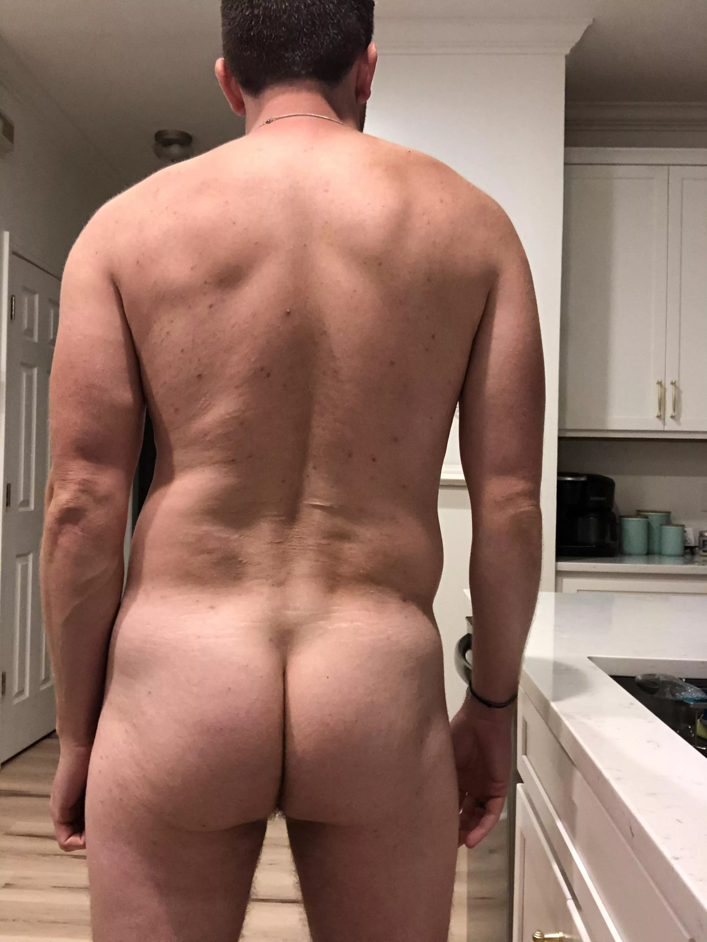 [32] Confession: I’m a straight guy but I LOVE when my ass gets attention 🤤😮‍💨