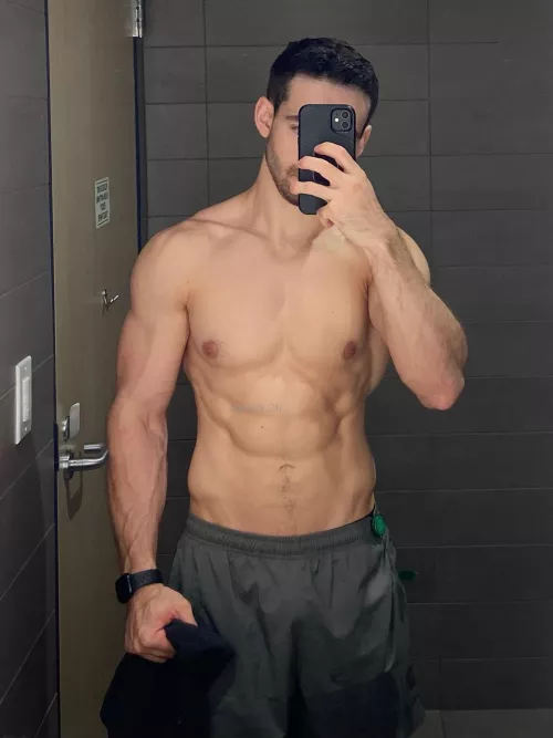 A bit veiny after the gym
