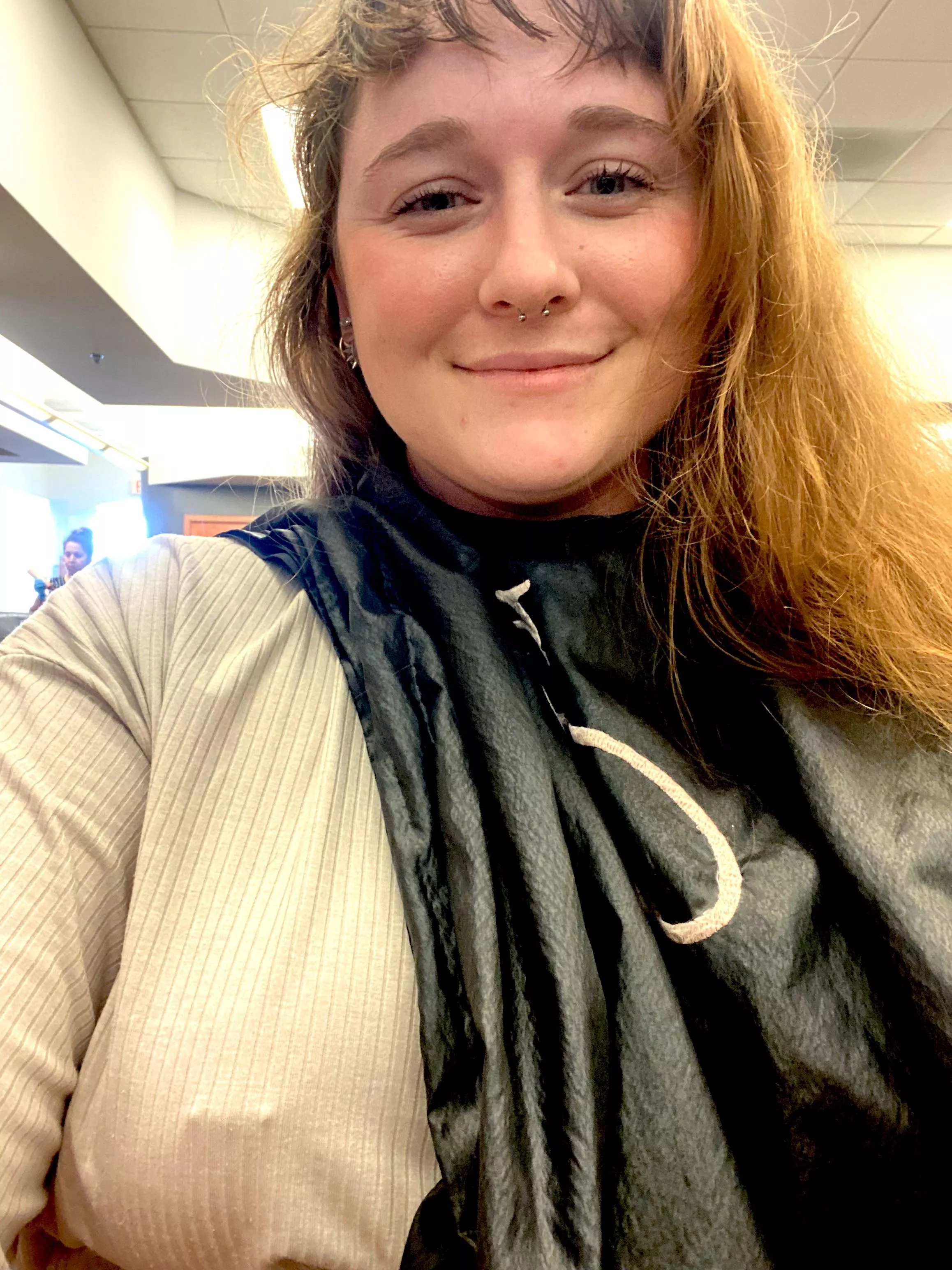 Braless at the hair salon