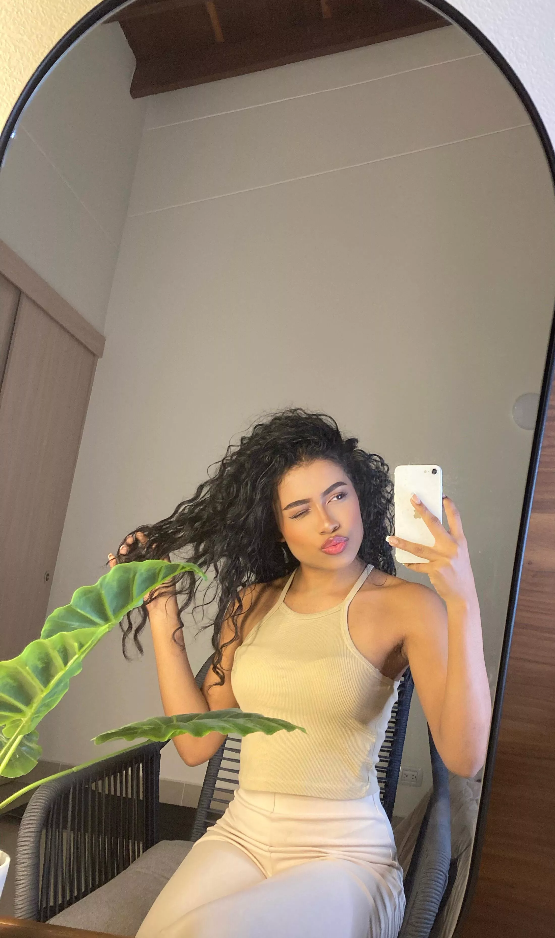 Cute curls and plump kisses