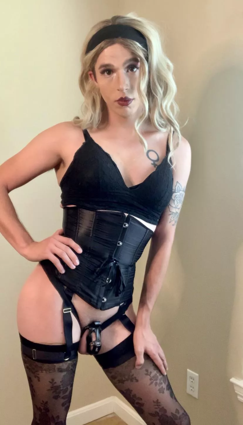 Day 4/7 locked and not allowed to cum, I’m so attentive and horny at this point- scared and excited of what would longer term wear will turn me into 😛💕