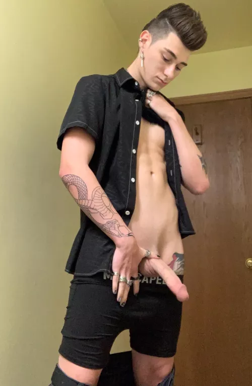 Do you like hung goth guys?