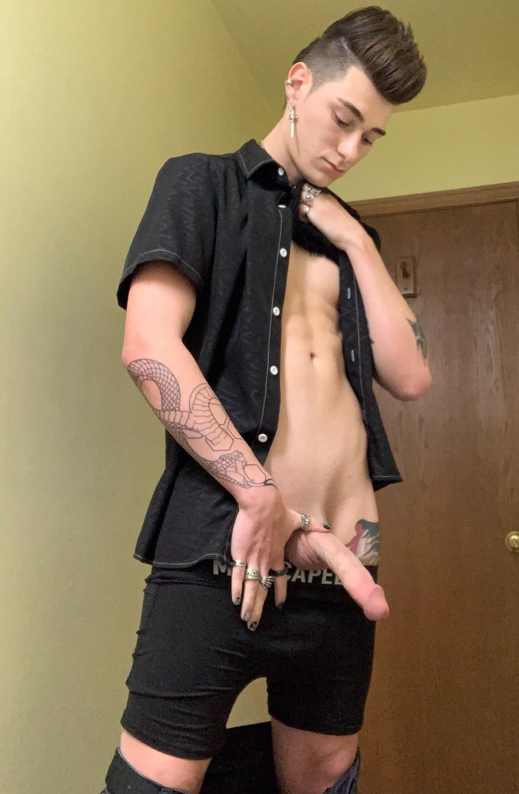 Do you like hung goth guys?