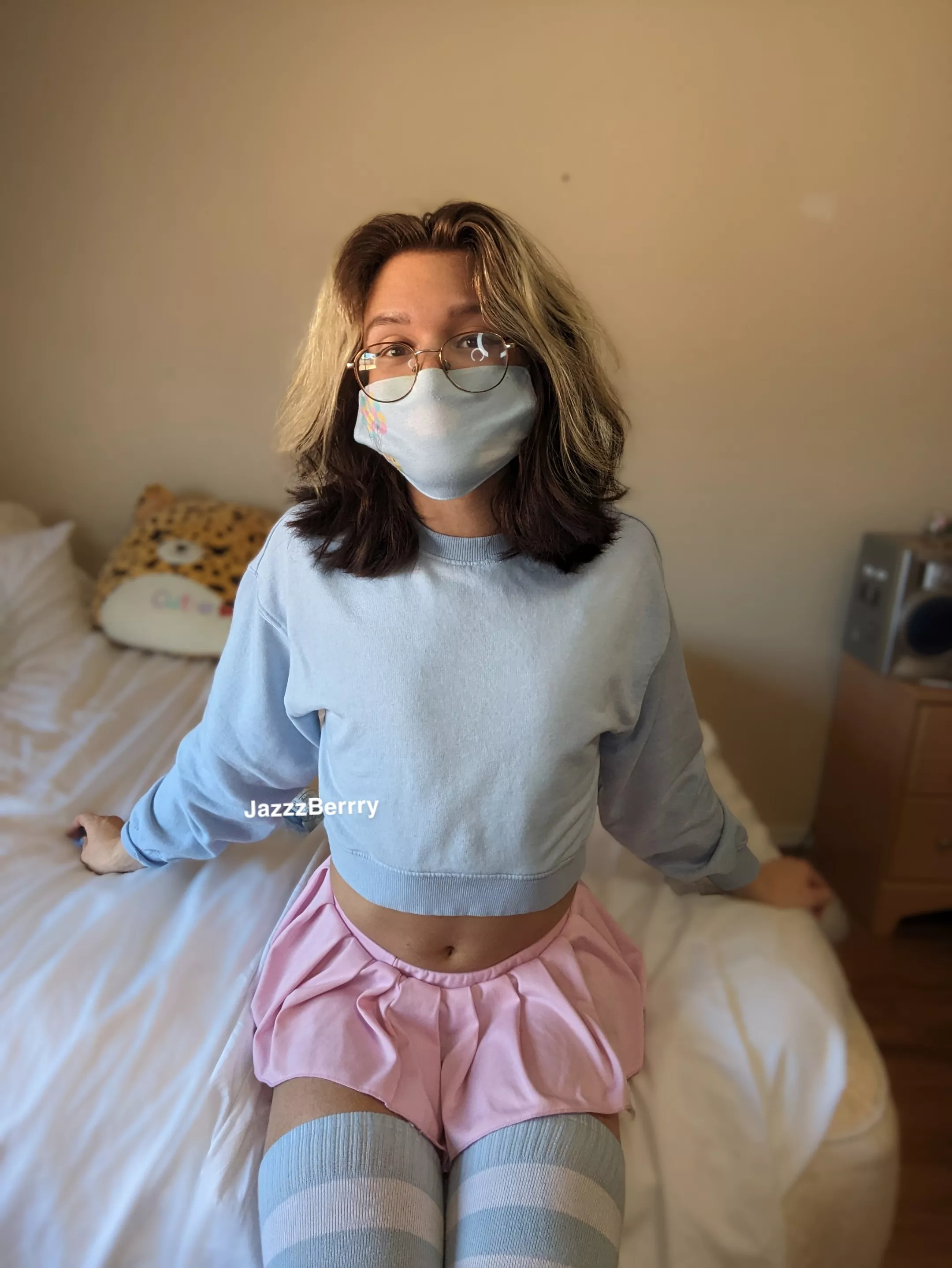 femboy Friday! what would you rate me 1-10?