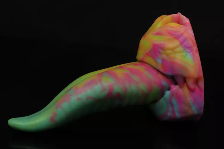 grabbed this s/m winston's tongue from inventory today!! he's SO pretty :3