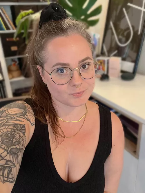 Happy Friday, neighbor! Will I see you when my husbands out tonight?