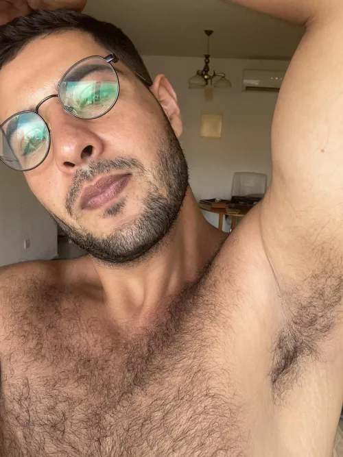 I can’t decide. Shave or leave hair