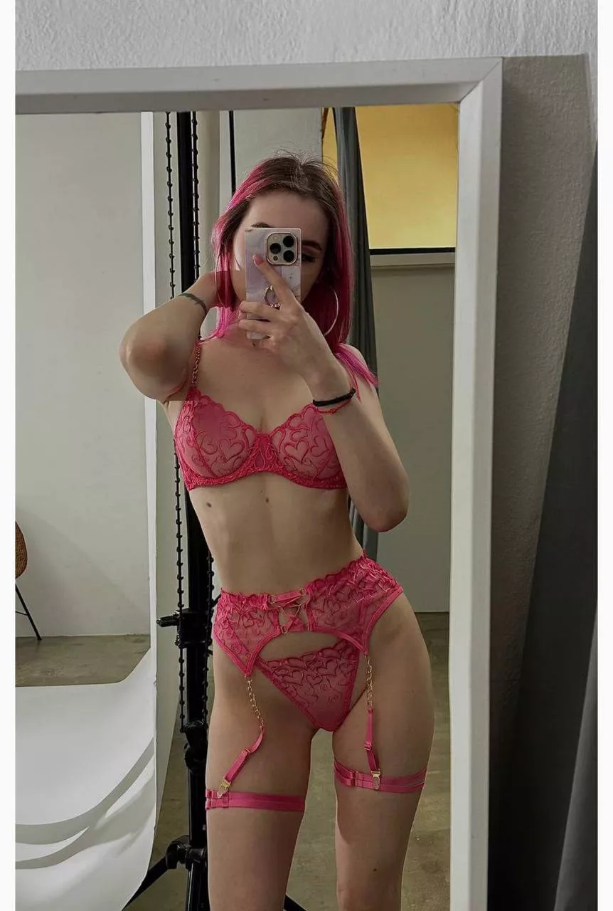 i wanna be your reallife crush (IUTR)