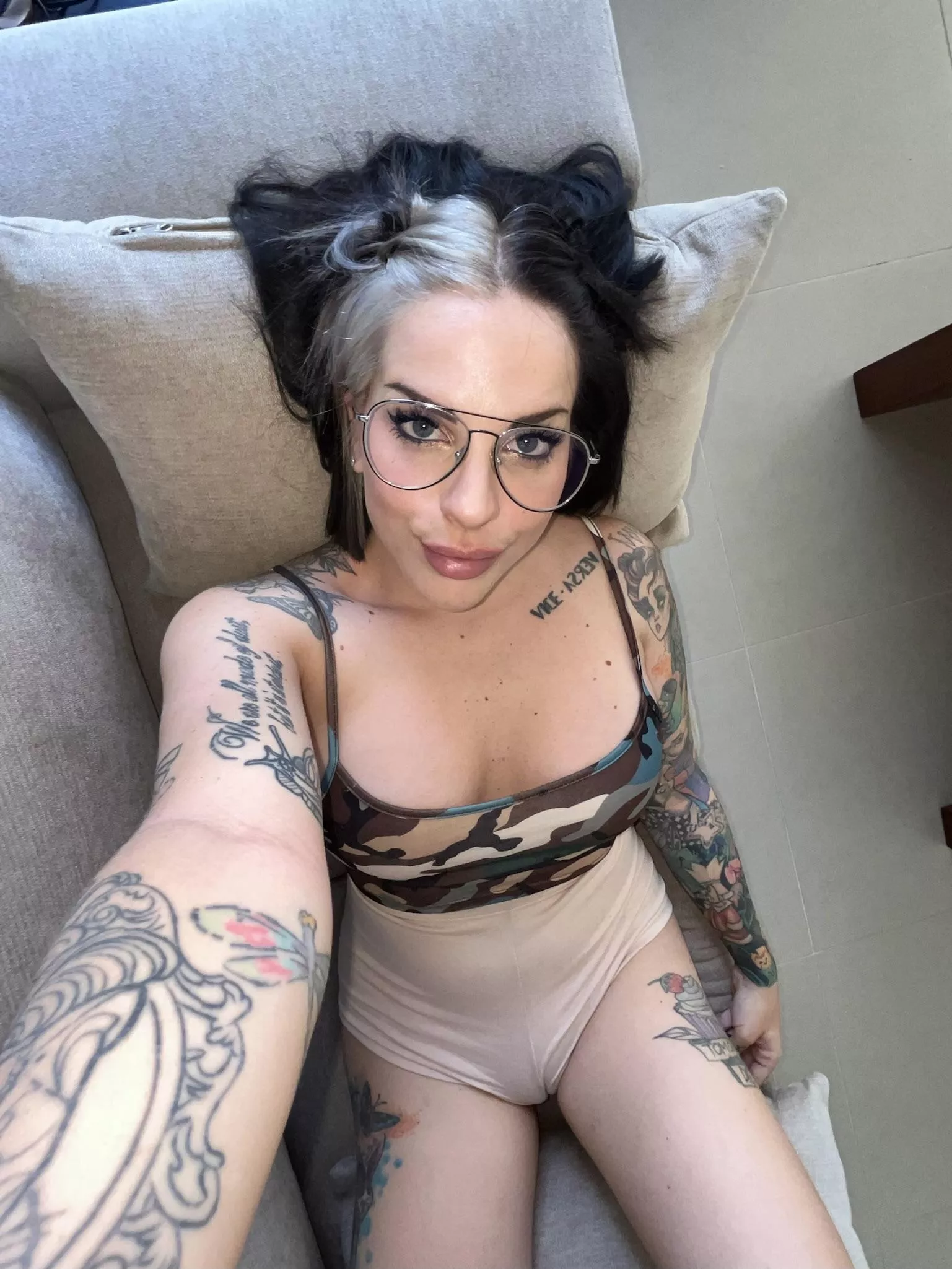 I want you to kiss my lips