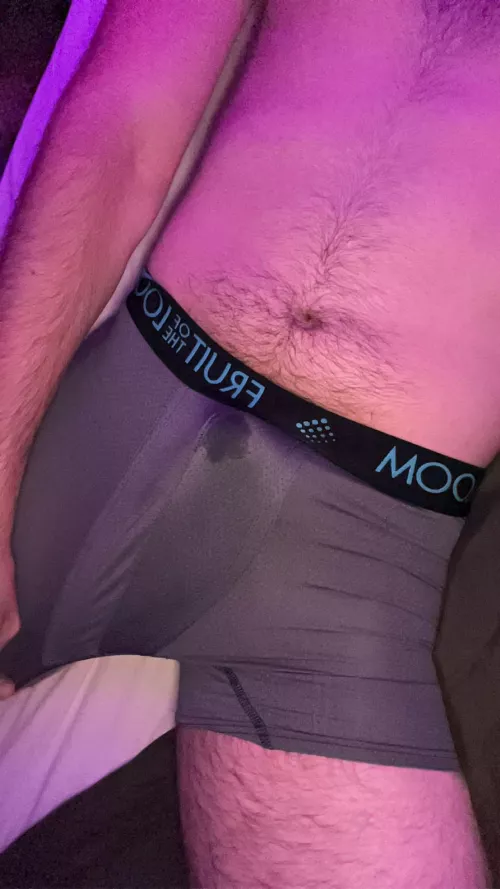 Leaking and alone… what ways do you get creative with your piss when you’re horny??