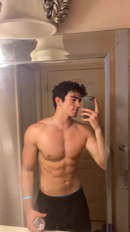 My dms are dry af, hmu ladies