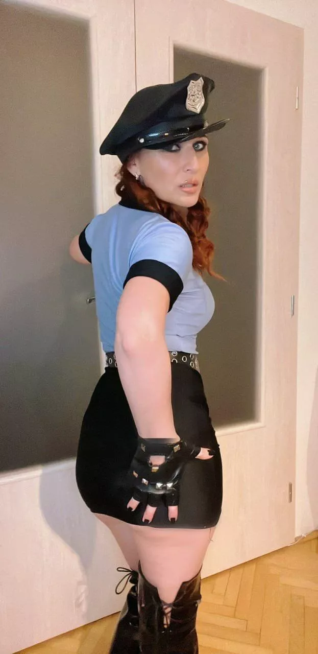 The leather glove and shoes make me naughty