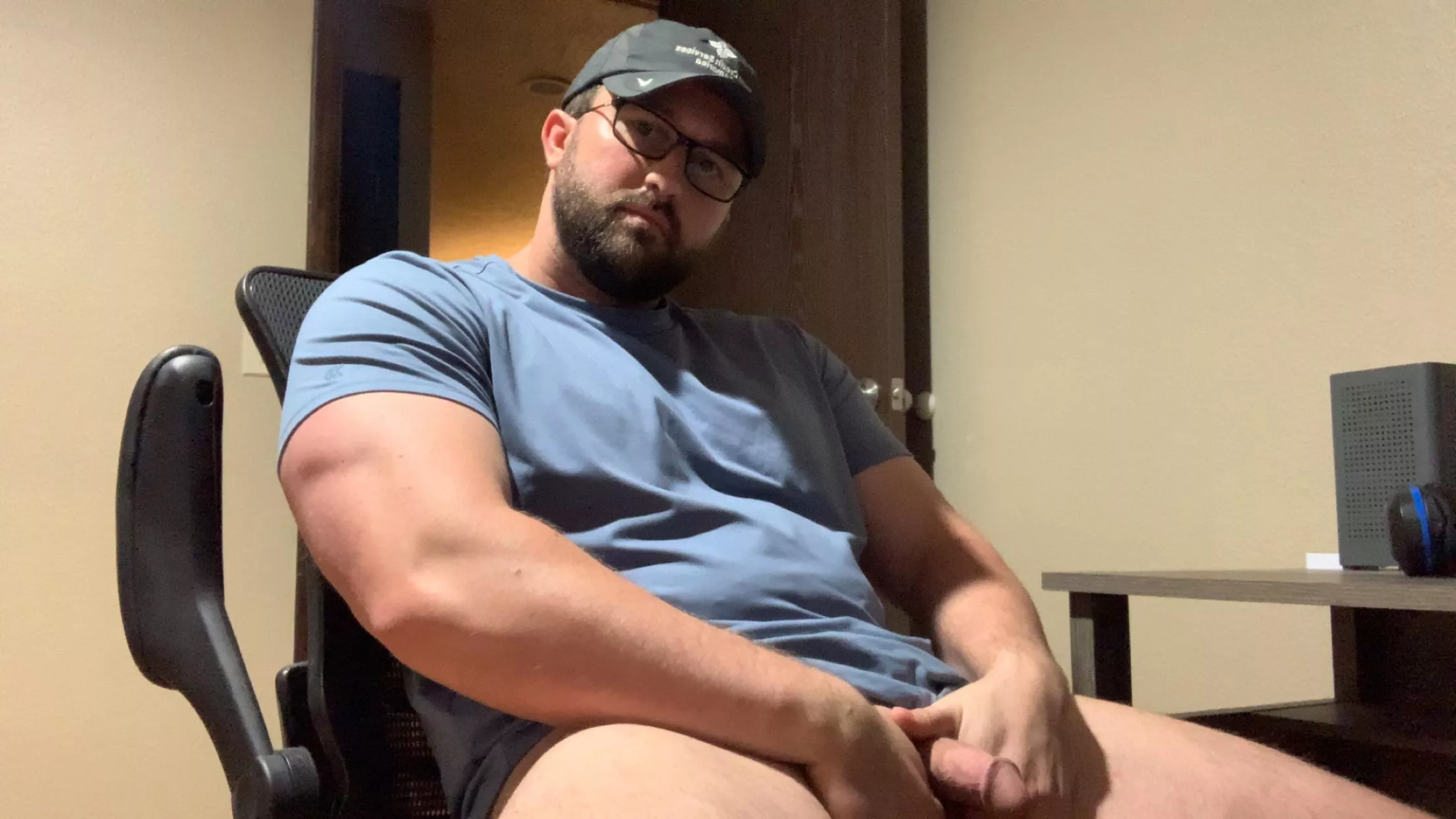 (37) help me in the office