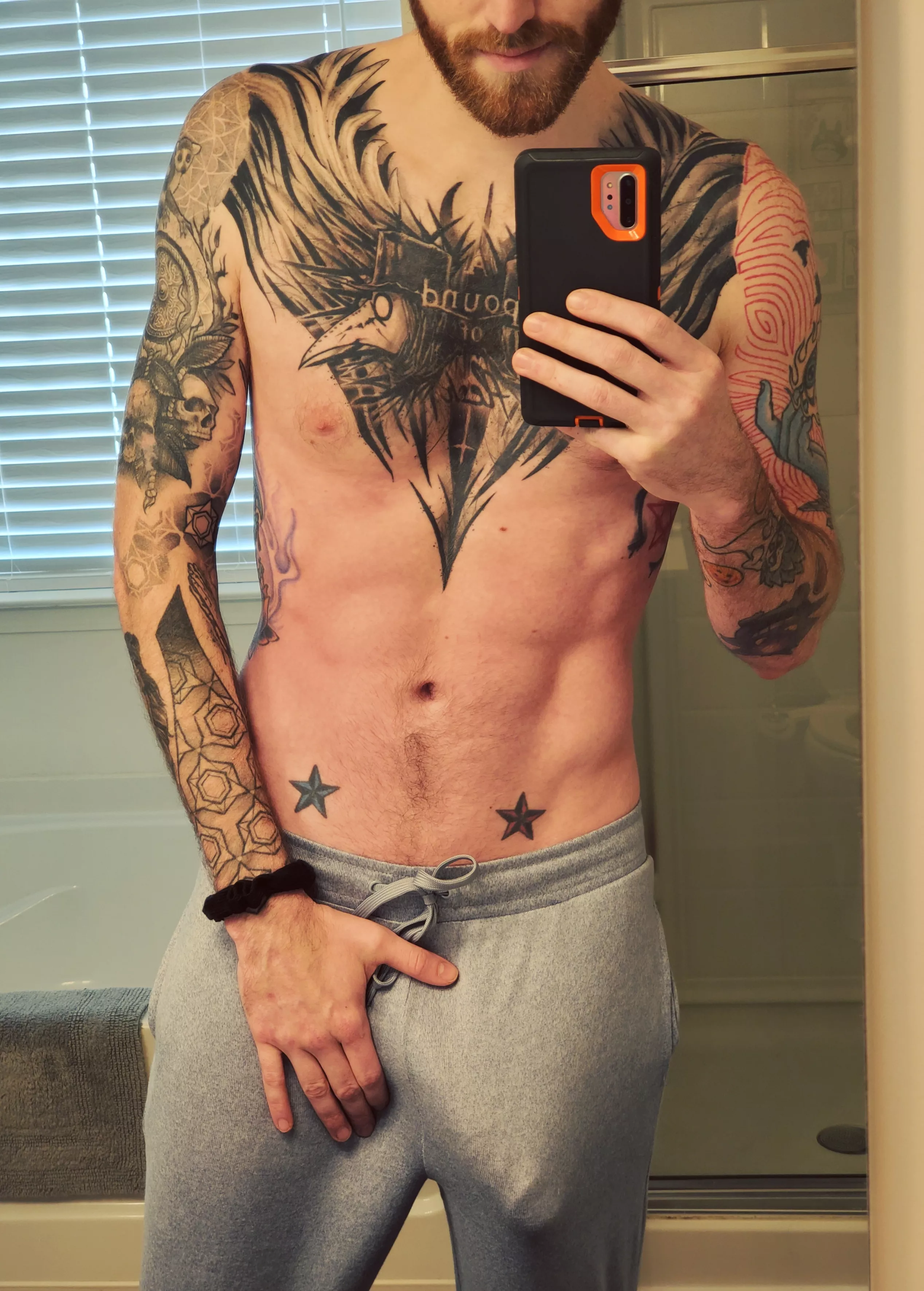 Are grey sweatpants still a thing?