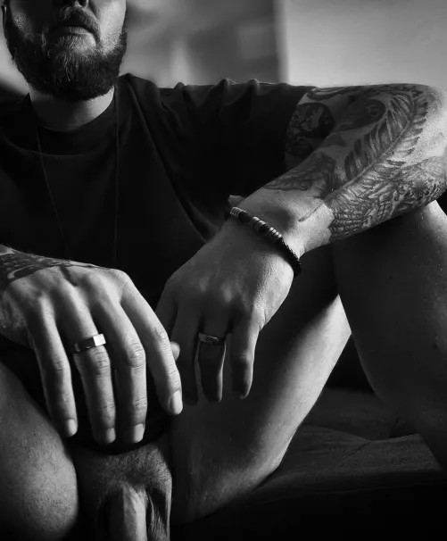 Beards tats an a little bit of 🍆