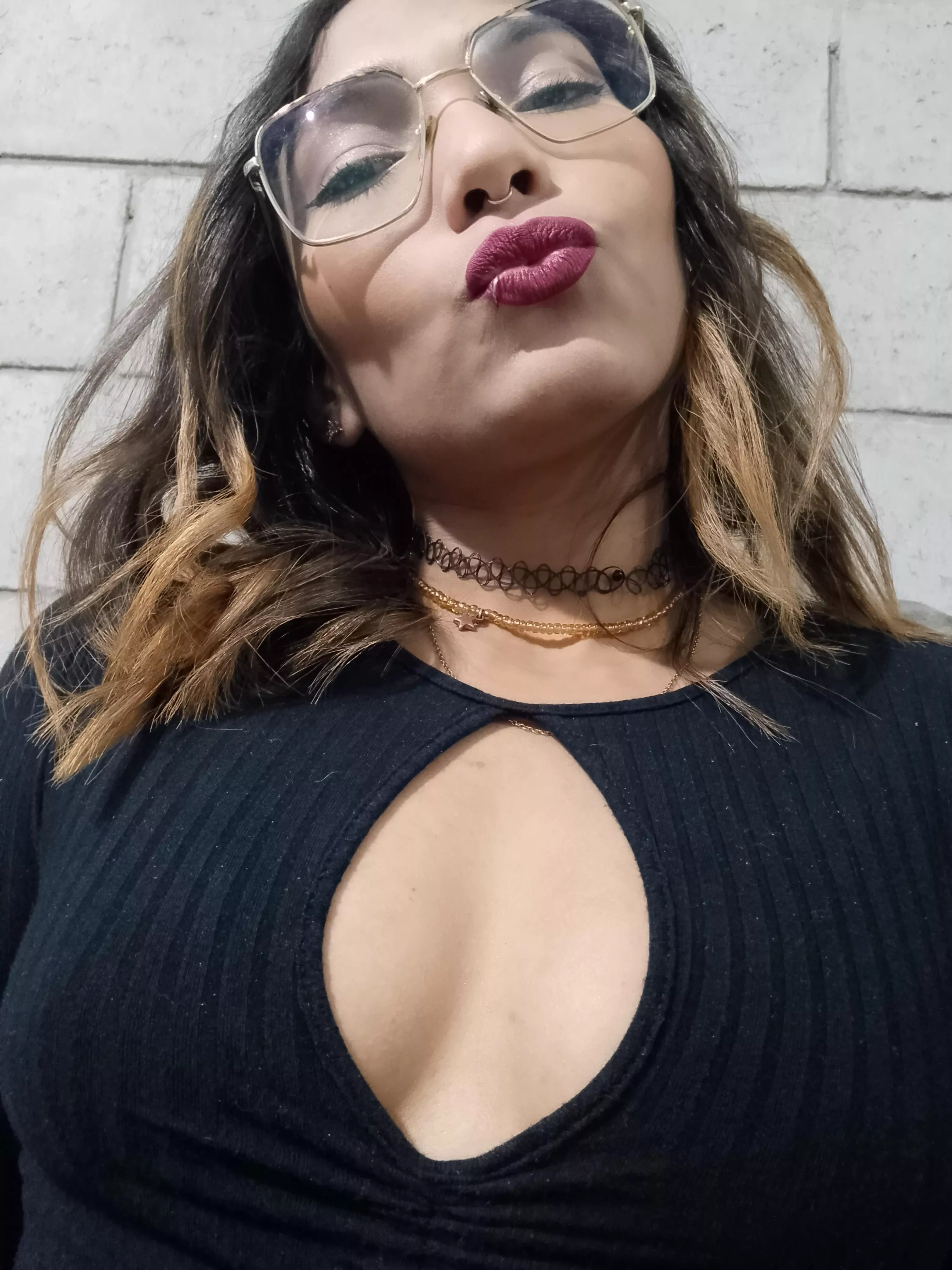 bras out! It's Sunday