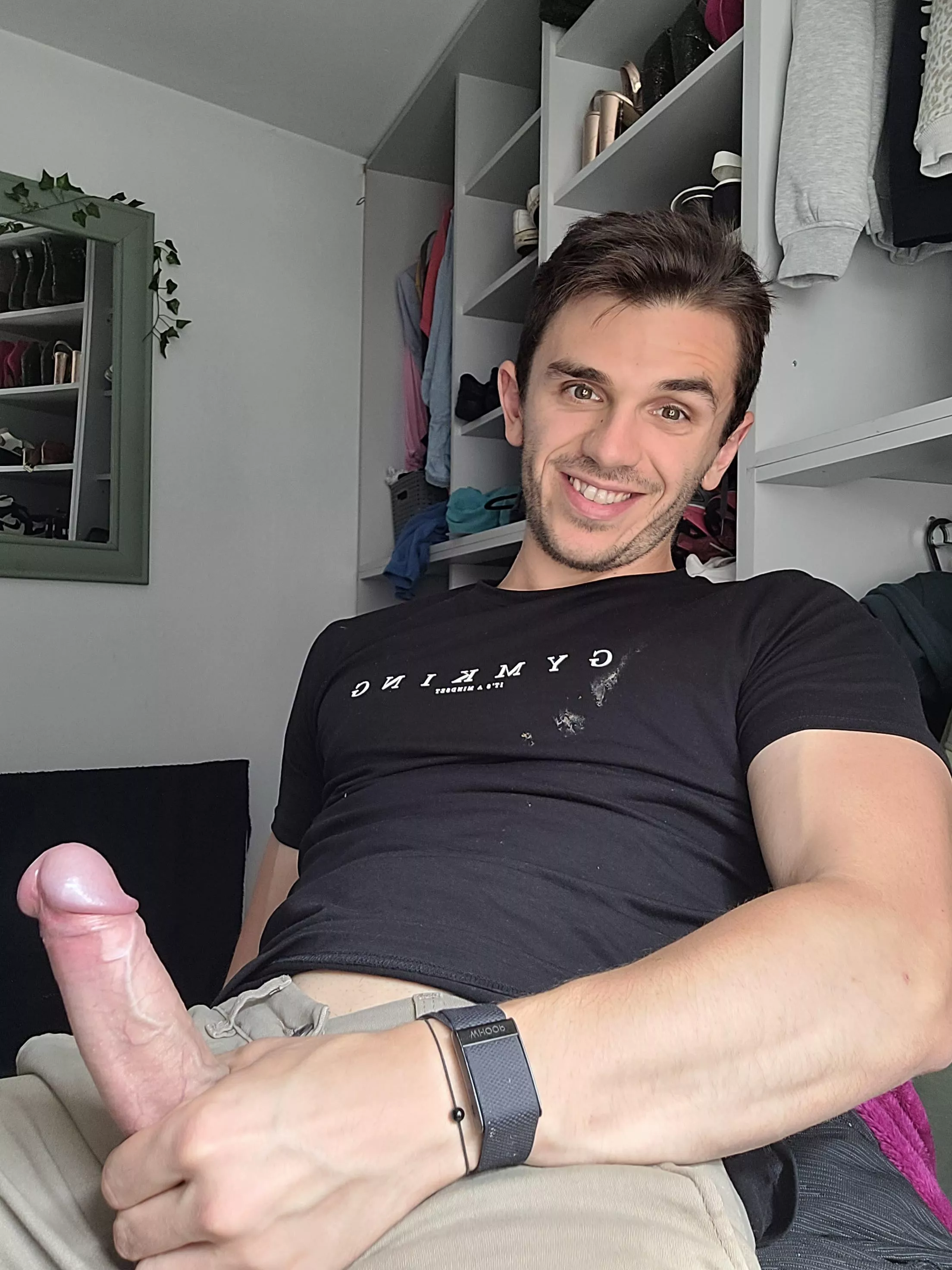 Can't believe I had a stain on my shirt 🙃 How embarrassing 😳