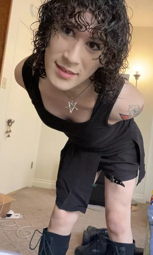 Can’t believe I’m actually posting here 😅 be honest, how do I look?