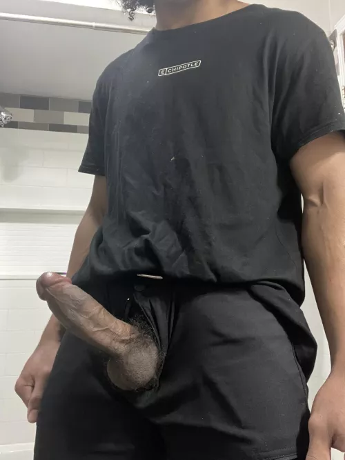Chipotle worker showing off huge cock😳