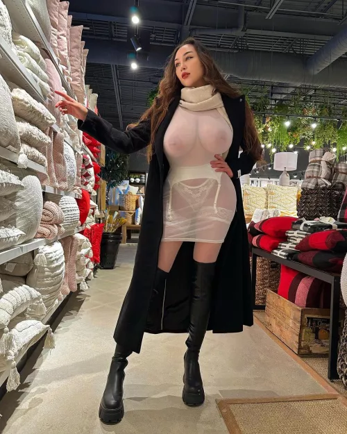 Does she need pillows and why?