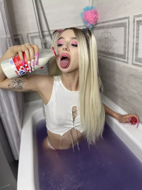 I could shake my ass for you all day