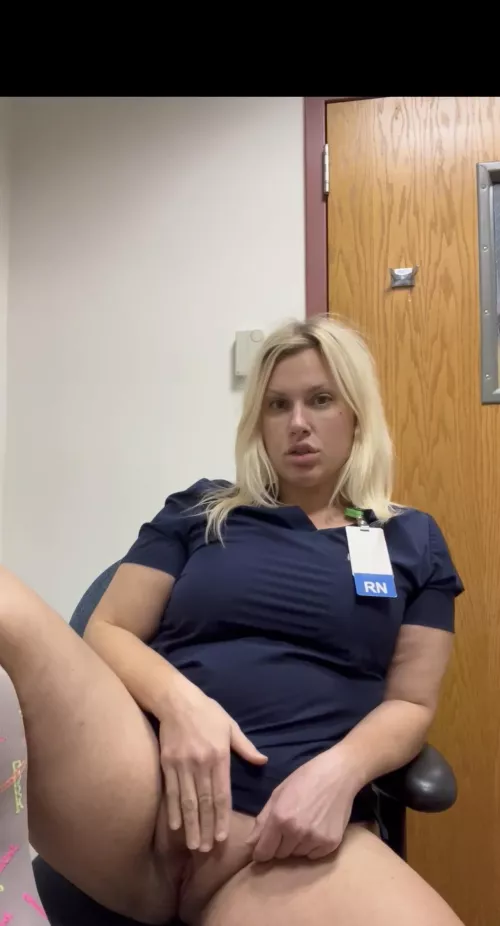 I’ll play with my pussy anywhere