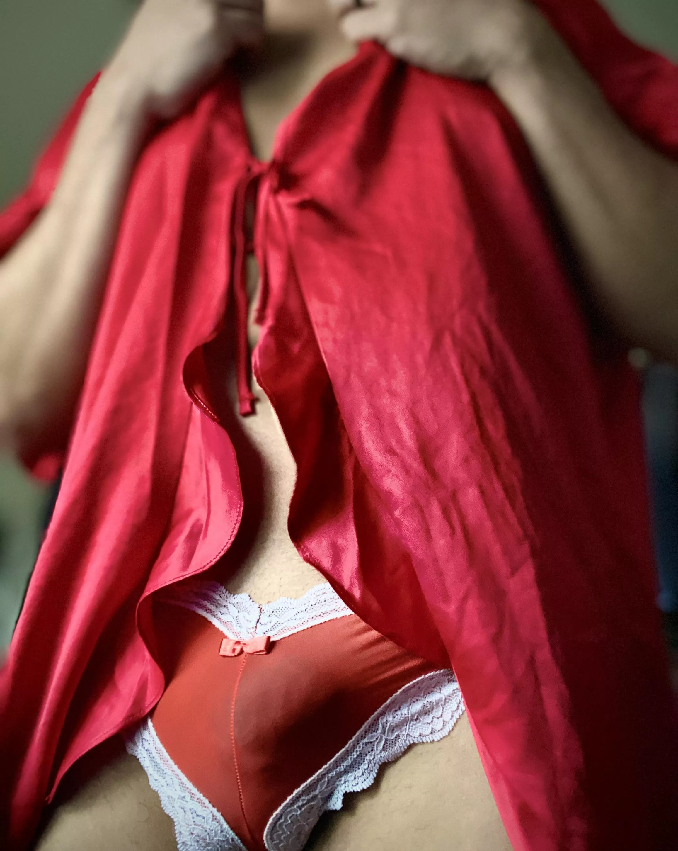 Lounging in silk on this lazy Saturday