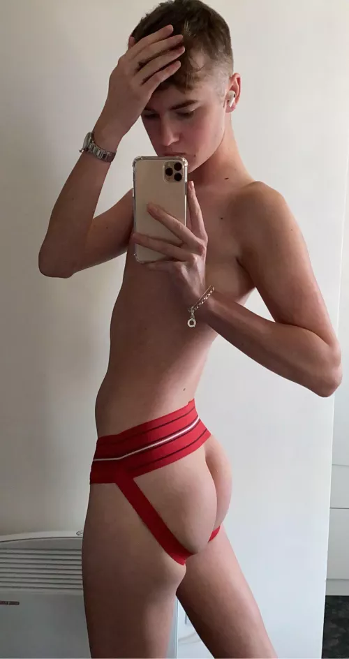 Shall I keep it on? 😏