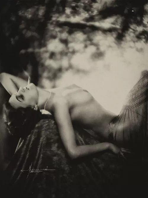 Smoking in the roaring 20s