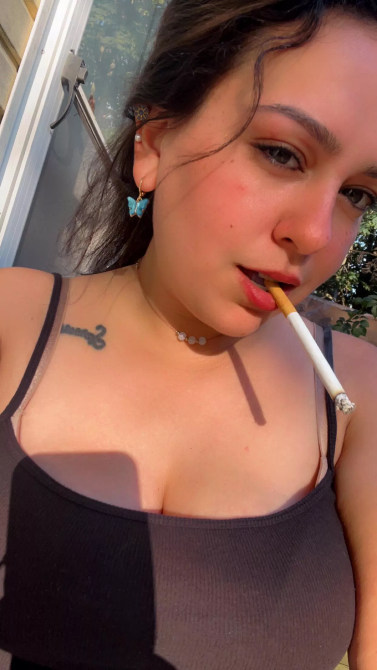 You look so much cuter with something in your mouth !