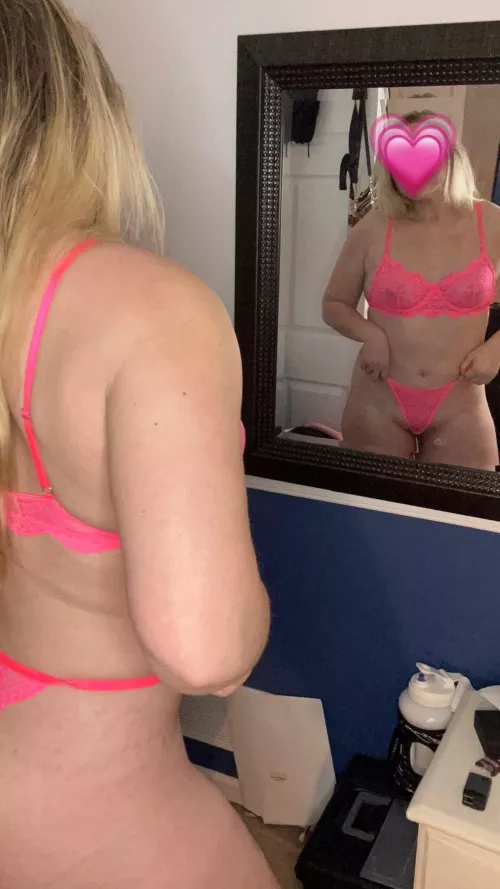 A little something sweet to get you through this Monday🥰