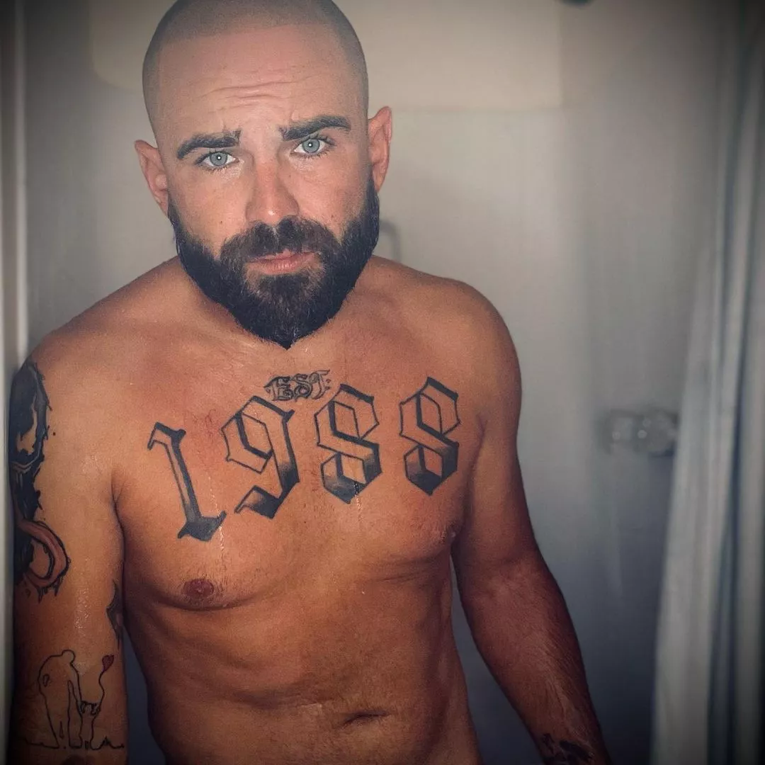 Can you lay next to me?