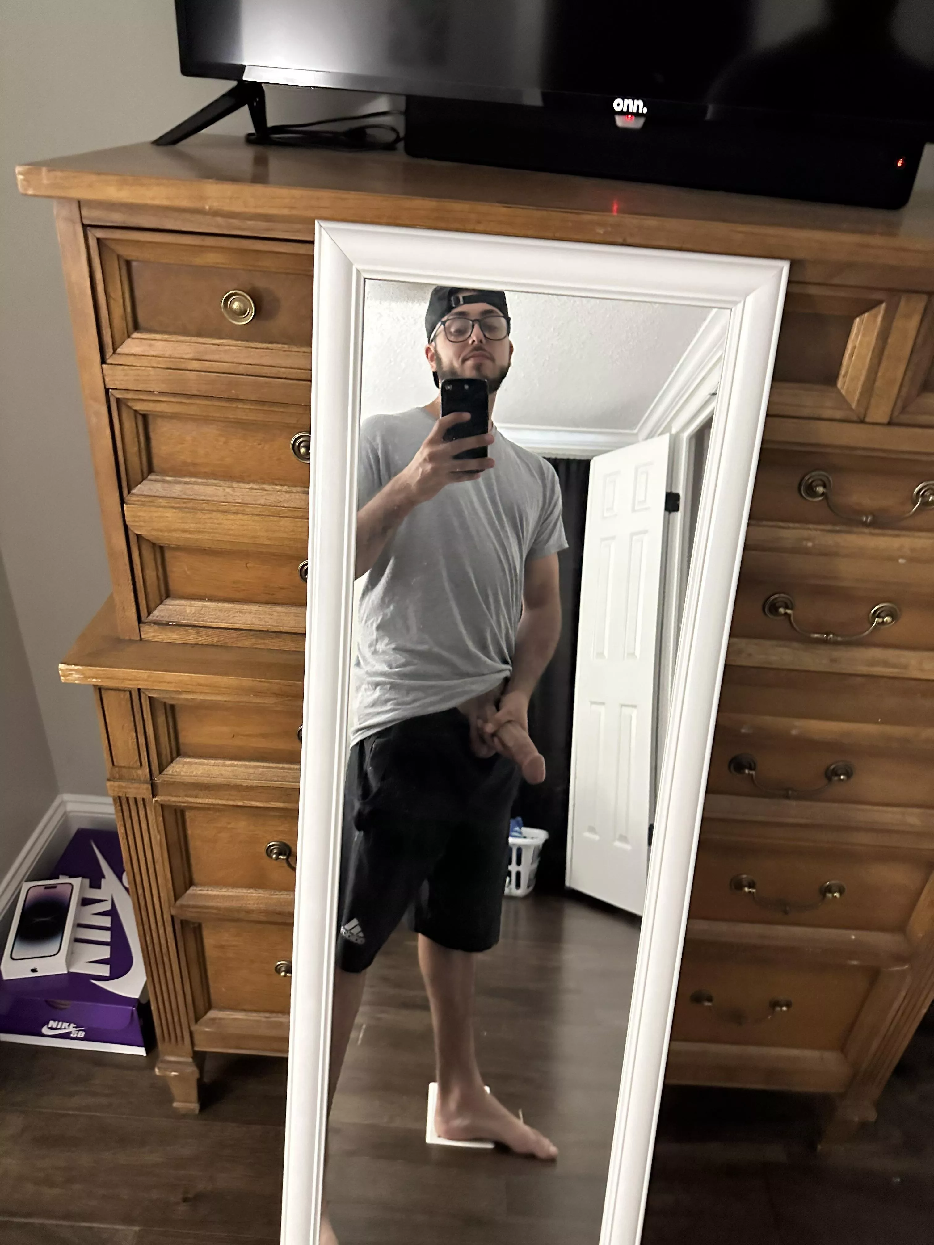 Come have a taste 👅