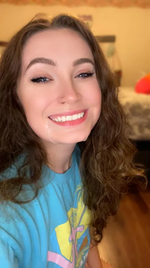 don’t i look so pretty with cum on my face