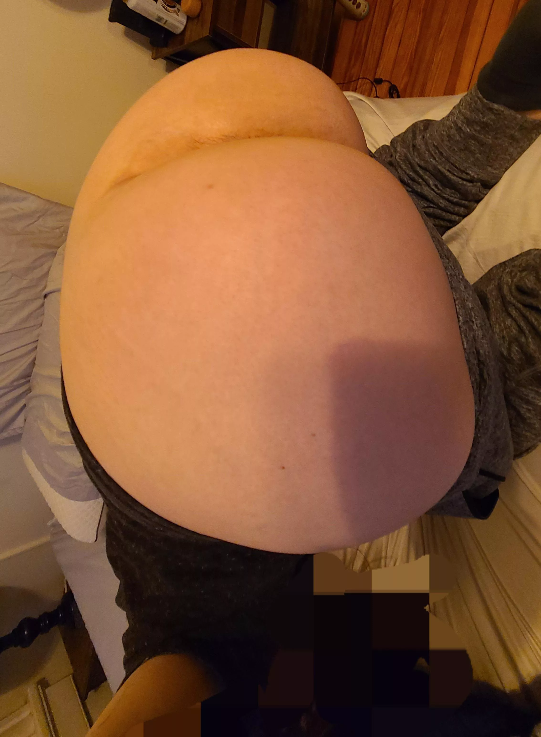 I pulled my joggers down😜🙈