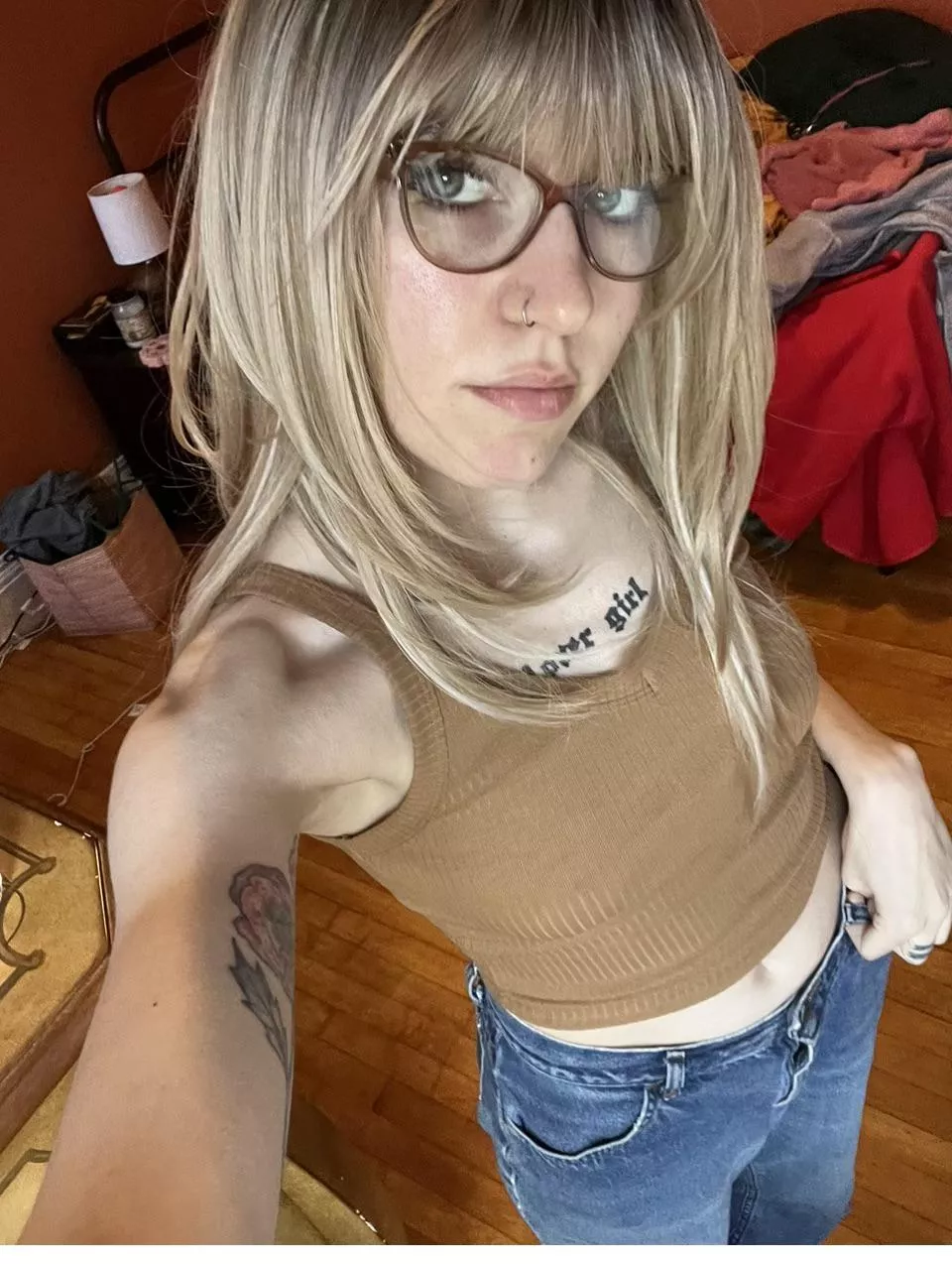 I rarely take pics in my glasses but I thought this was cute