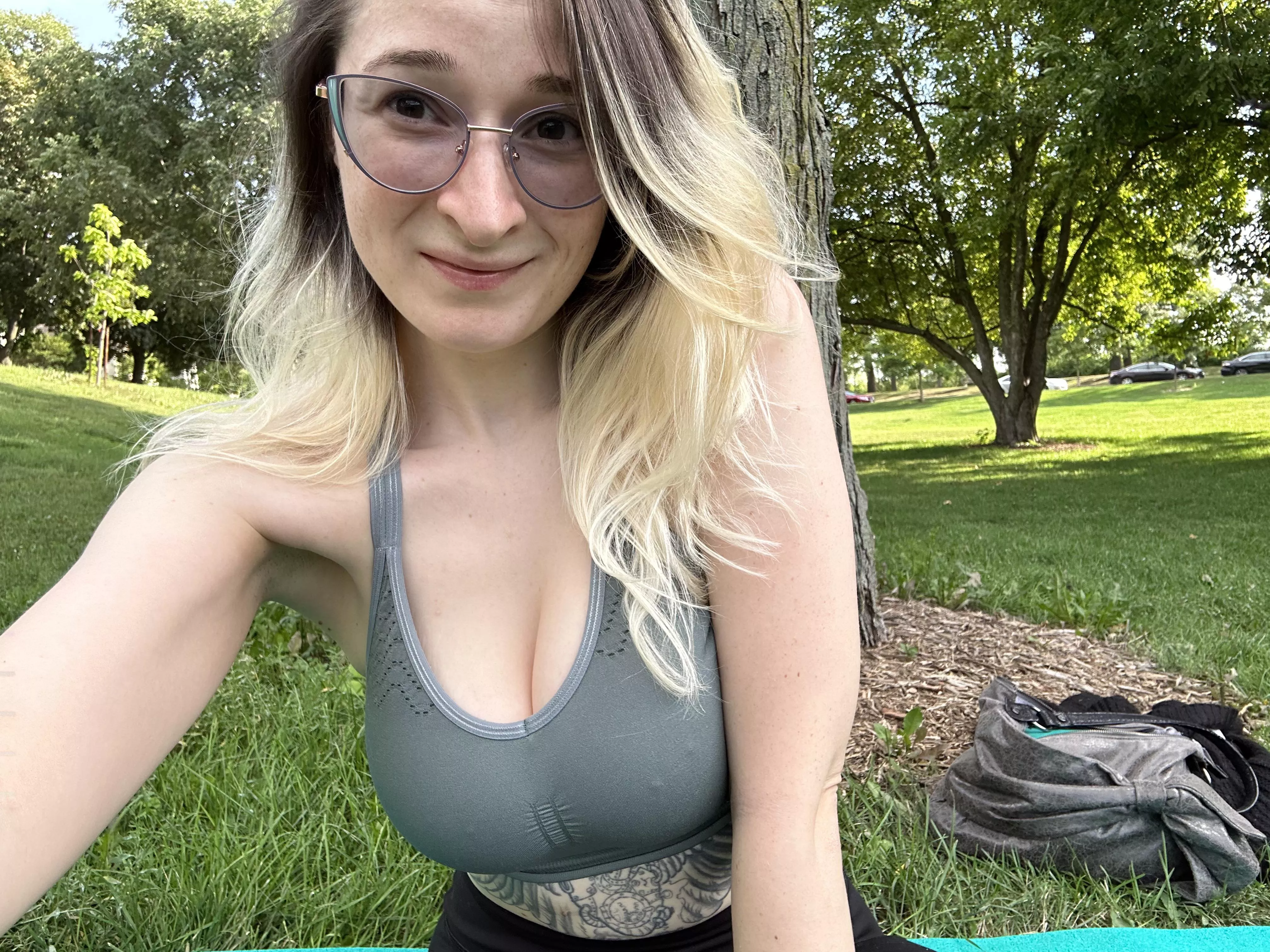 I really like my new glasses 😇F30