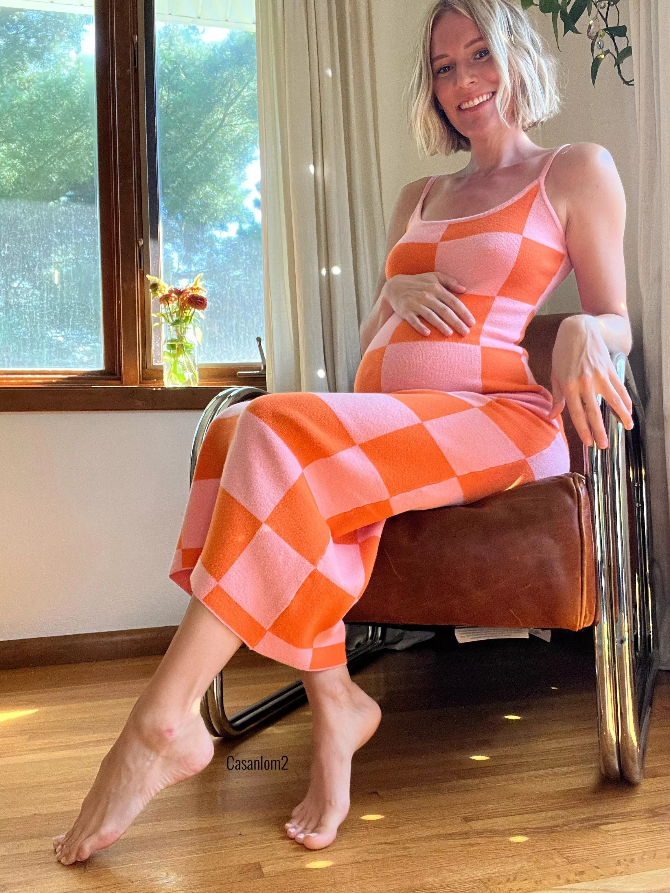 I’m that milf with the cute feet you love so much ☺️