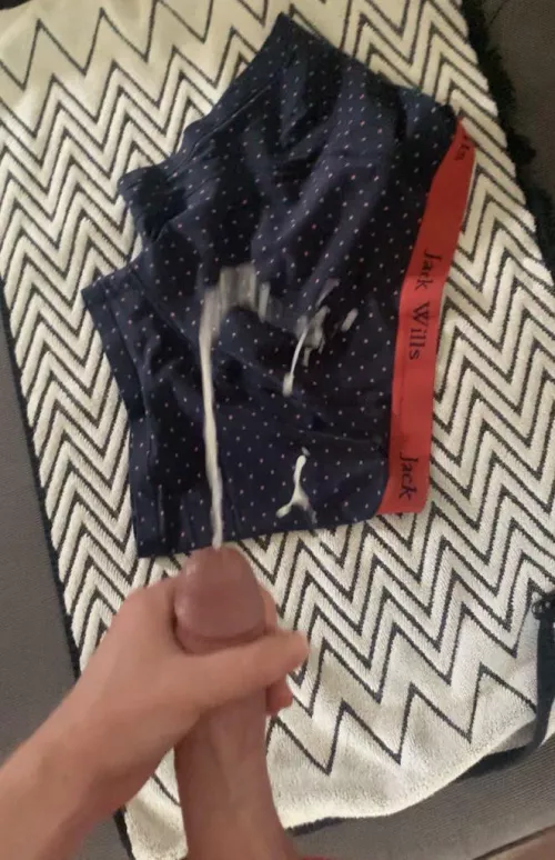 Massive Cumshot anyone? 💦💦