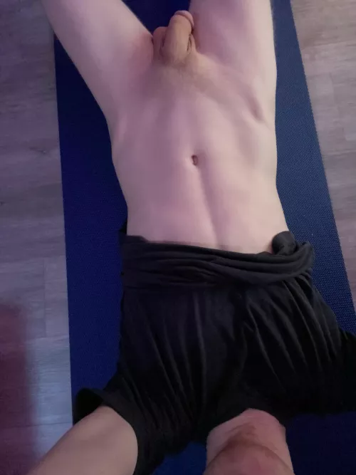 New yoga mat, same everything else (m)