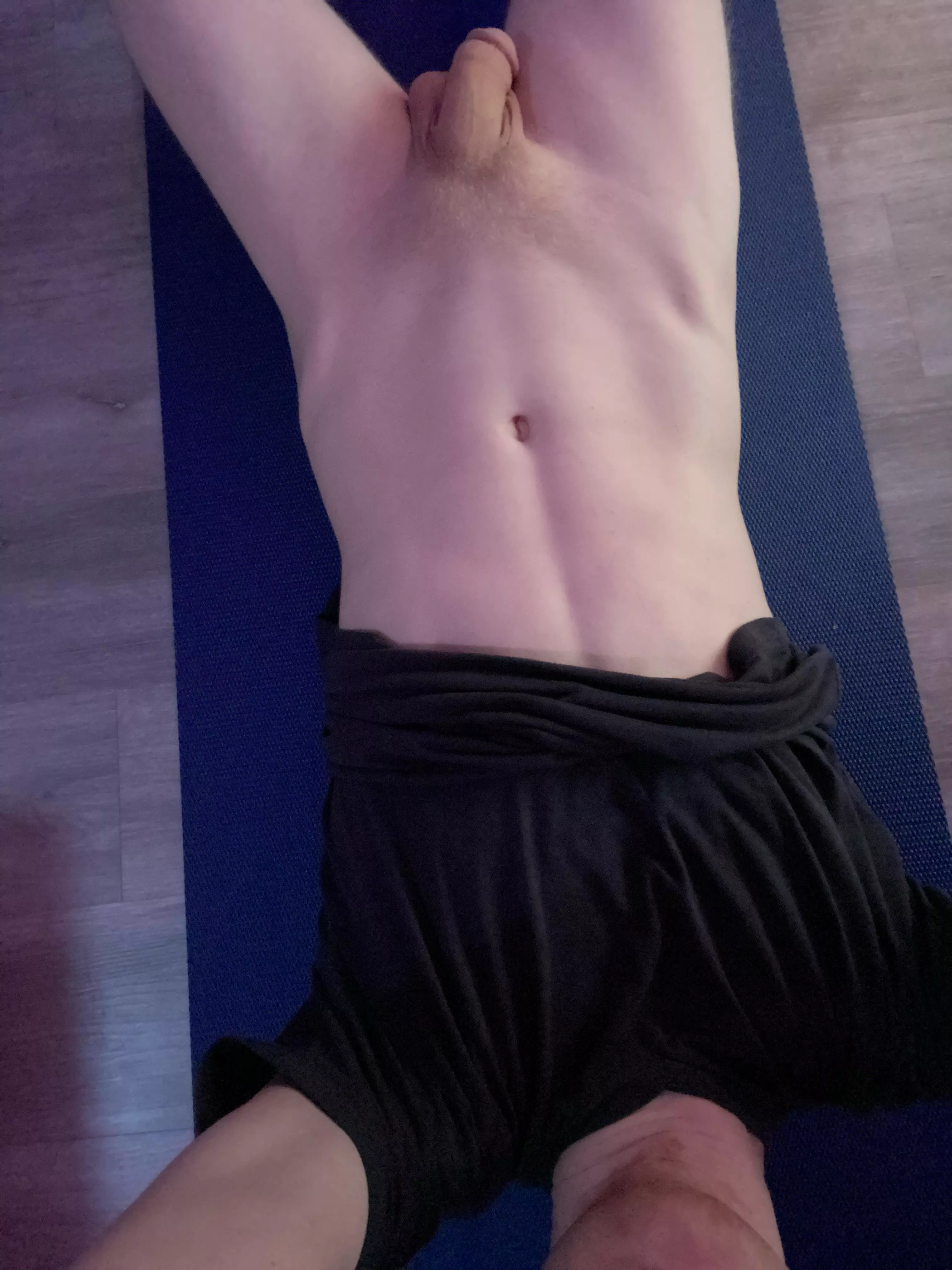New yoga mat, same everything else (m)