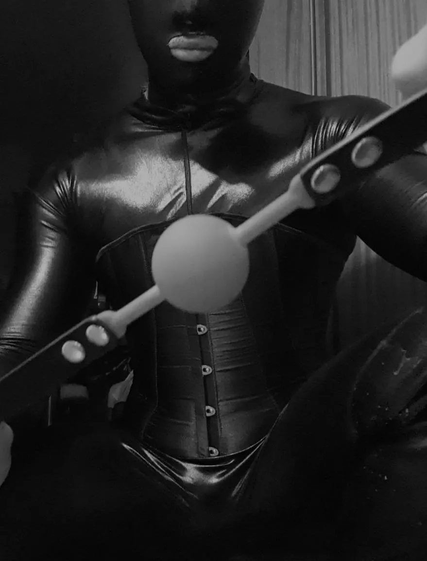 Open your Mouth Sissie!